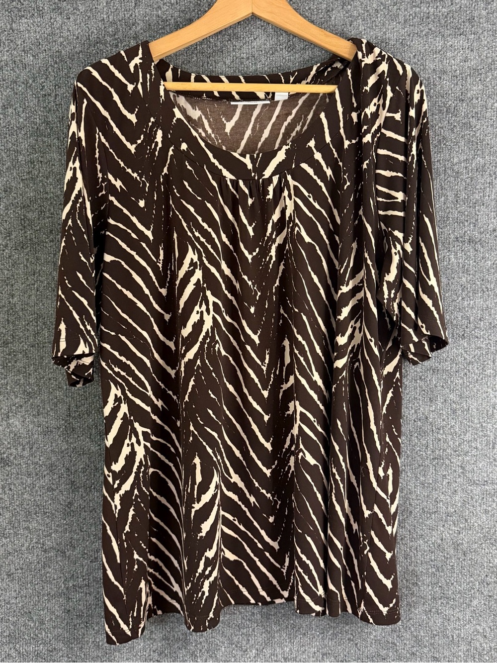 Susan Graver Womens Liquid Knit Animal Print Tunic Top XL Brown Beige Office